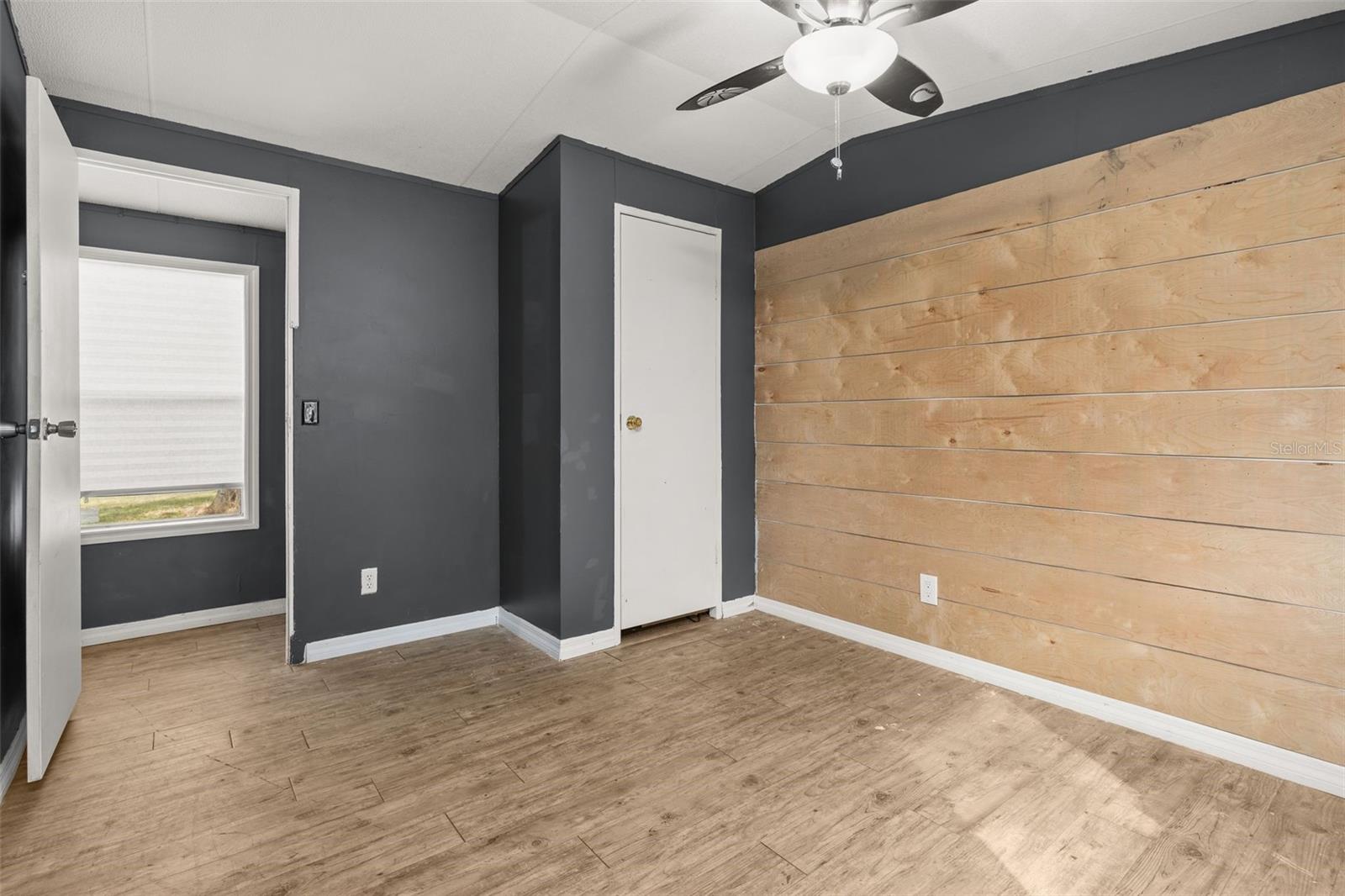 Image 24 of 47 For 550 Saddle Bag Lane