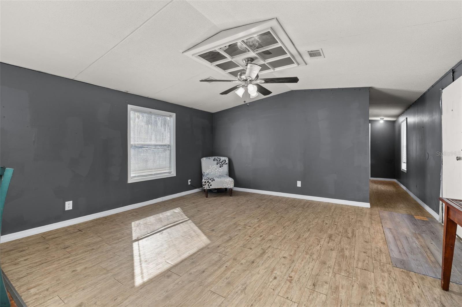 Image 9 of 47 For 550 Saddle Bag Lane