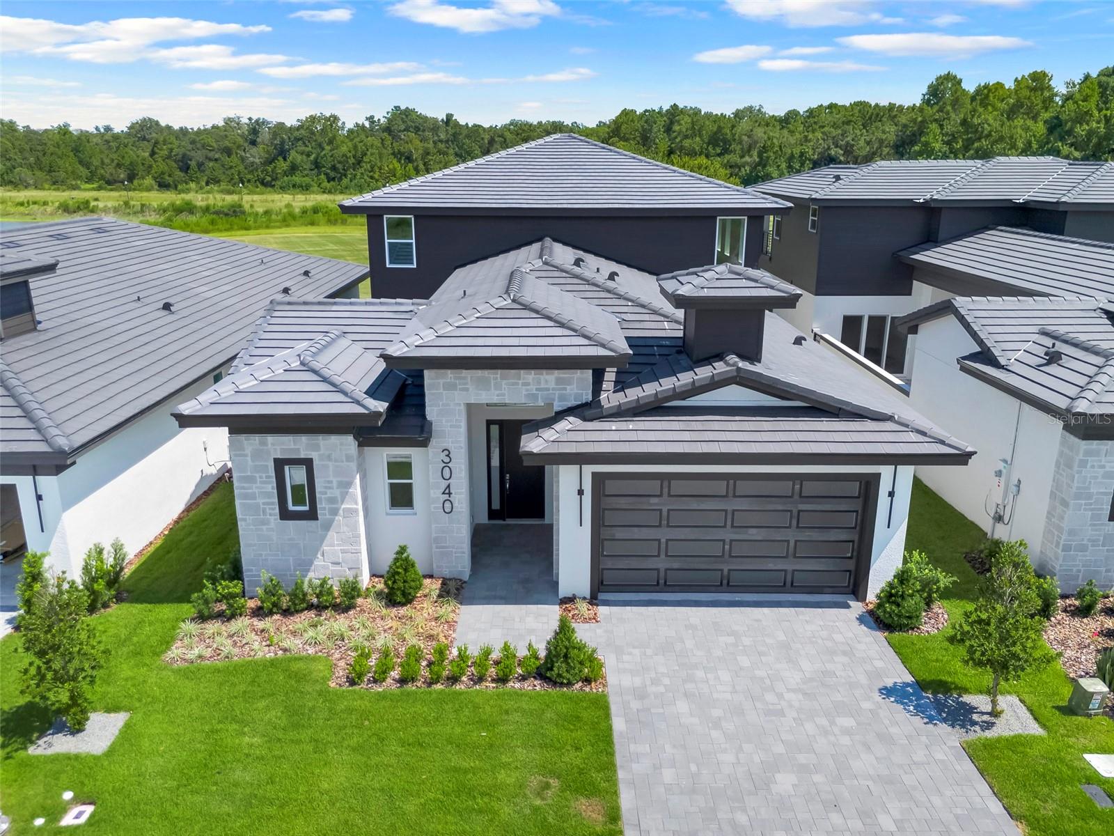 Image 10 of 55 For 3040 Kensington Avenue