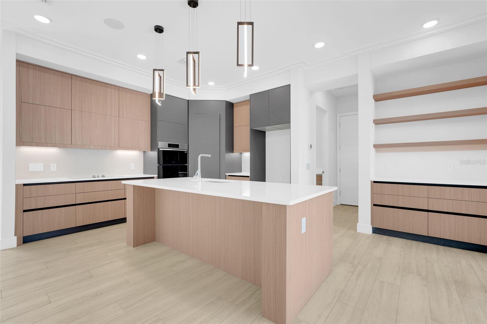 Image 22 of 55 For 3040 Kensington Avenue