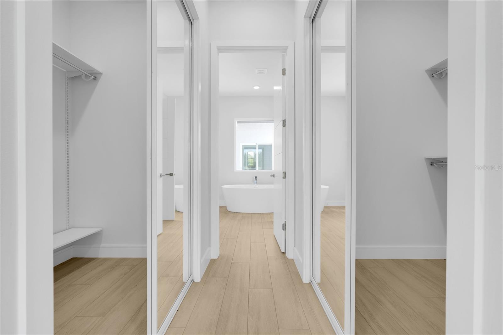 Image 28 of 55 For 3040 Kensington Avenue