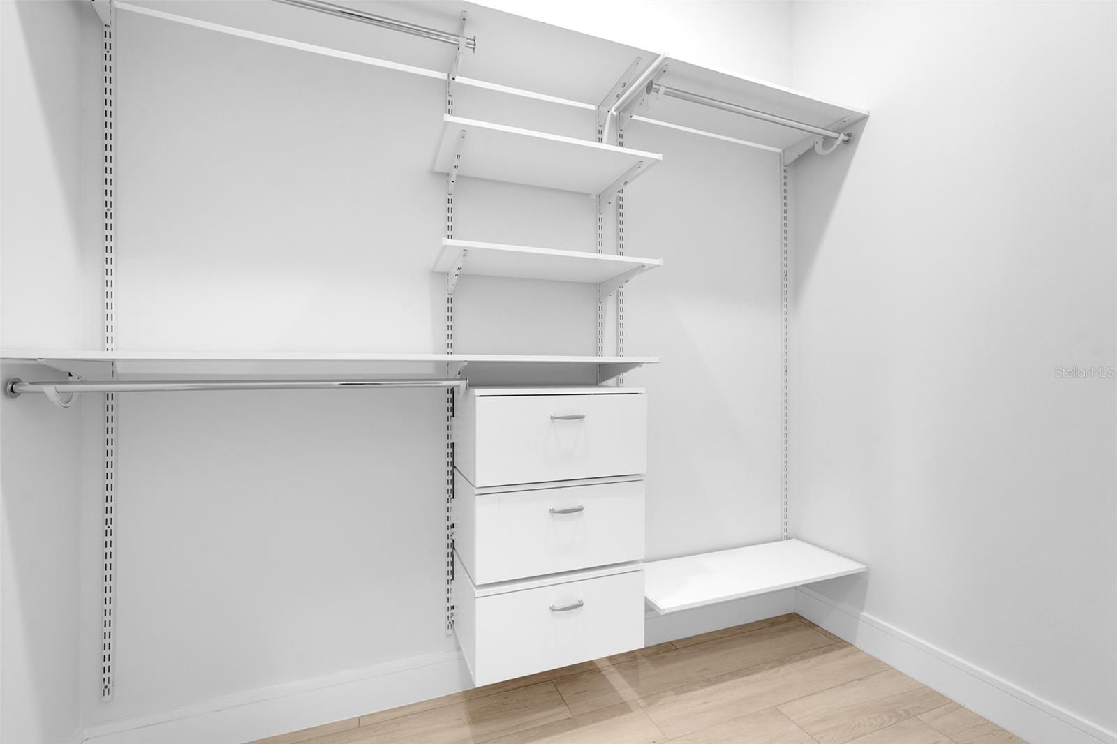 Image 31 of 55 For 3040 Kensington Avenue