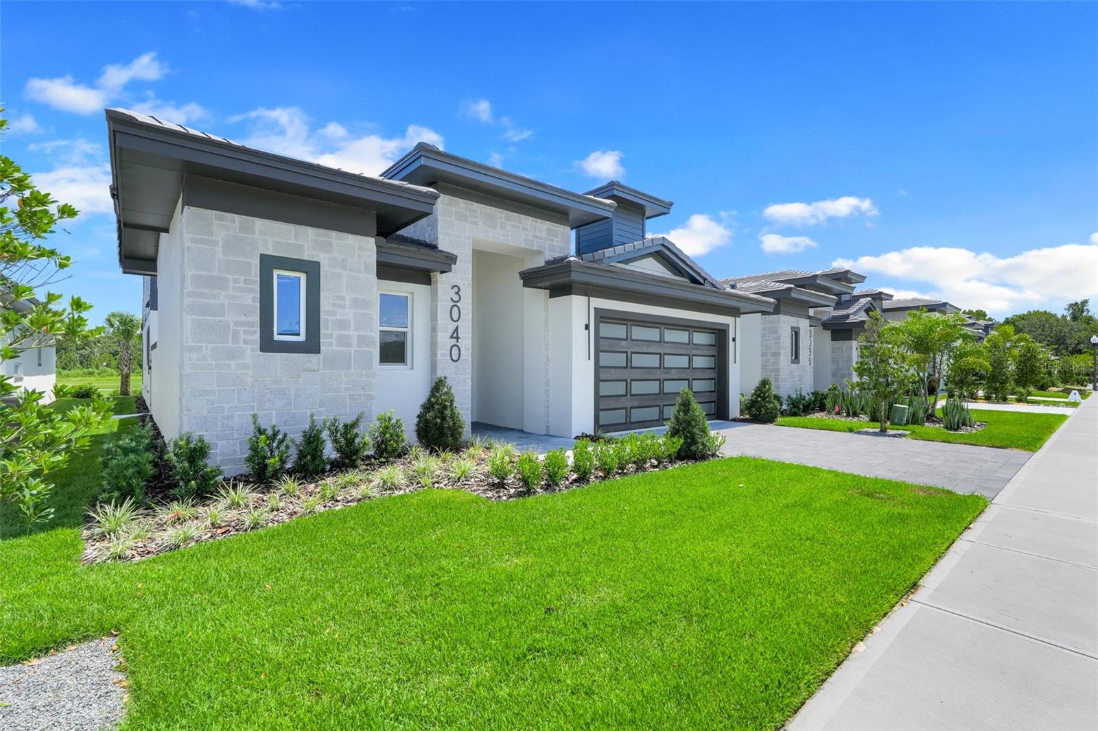 Image 8 of 55 For 3040 Kensington Avenue