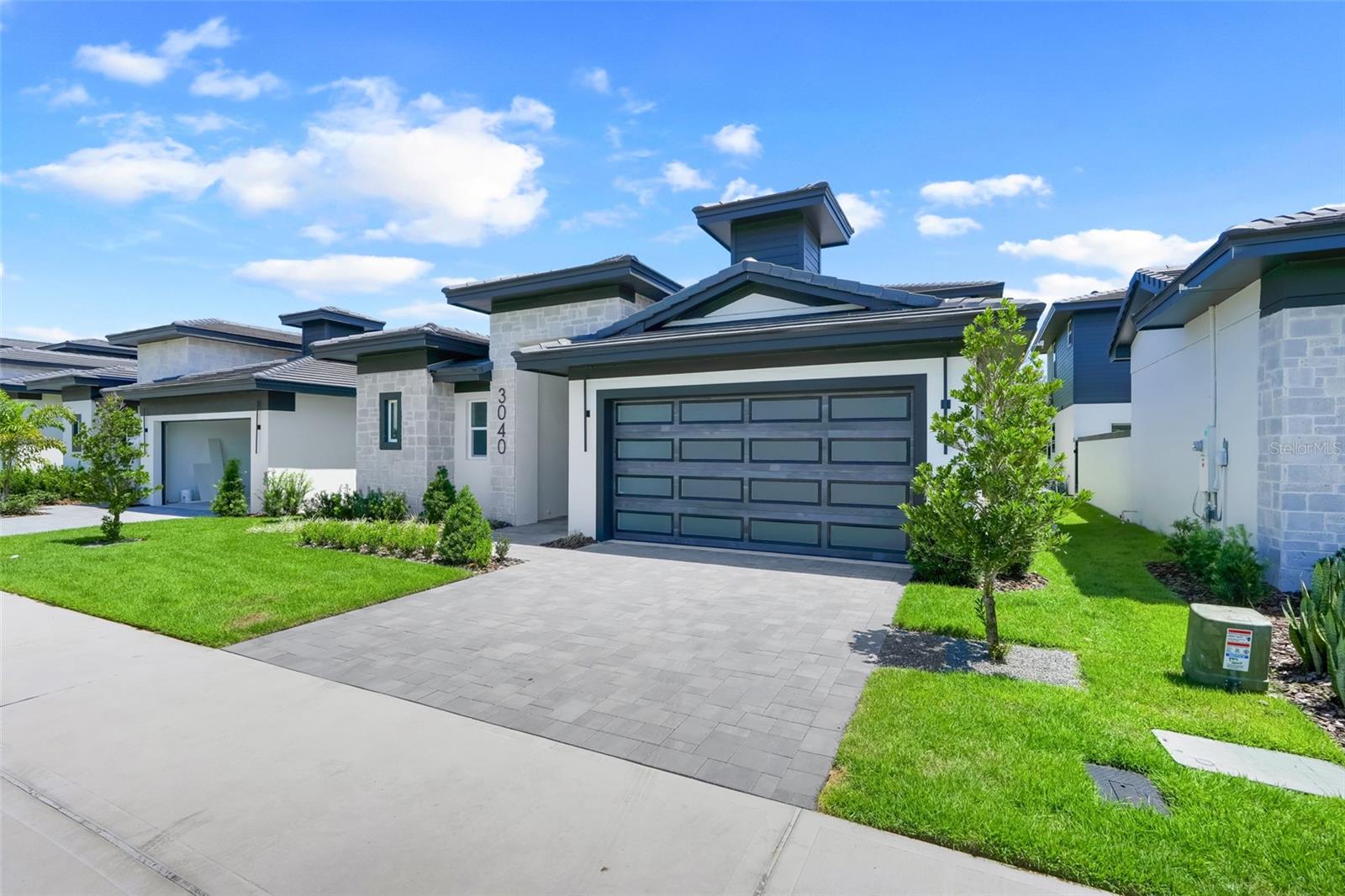 Image 9 of 55 For 3040 Kensington Avenue