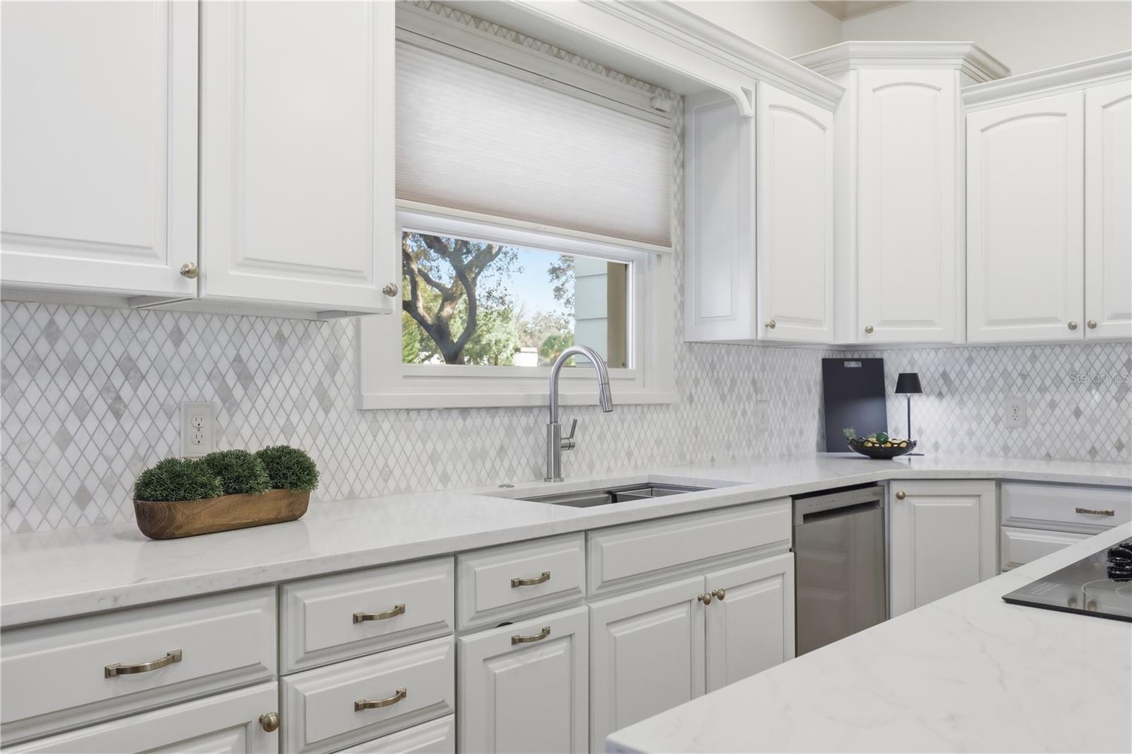 Image 21 of 93 For 8513 Bay Hill Boulevard