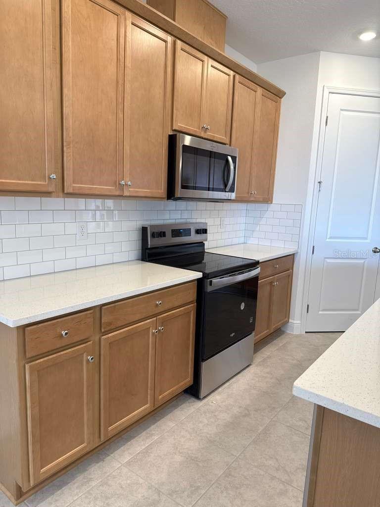 Image 10 of 31 For 2184 Axel Street