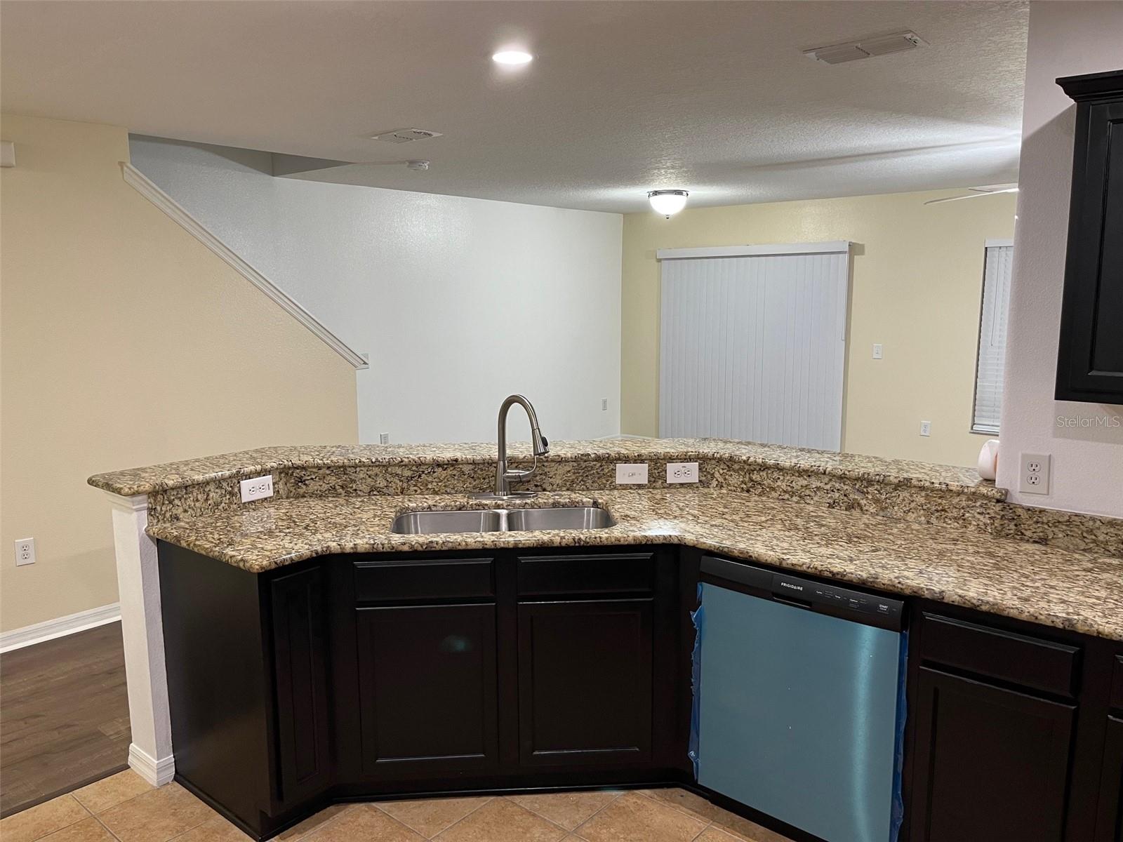 Image 5 of 21 For 2557 Aventurine Street