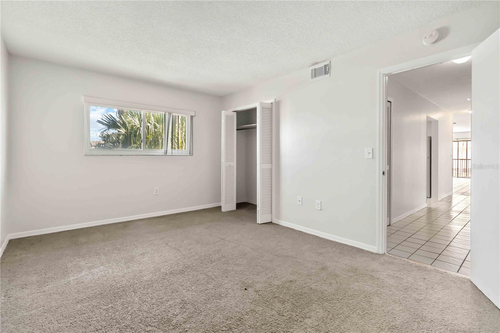 Image 11 of 42 For 5807 Atlantic Avenue 421