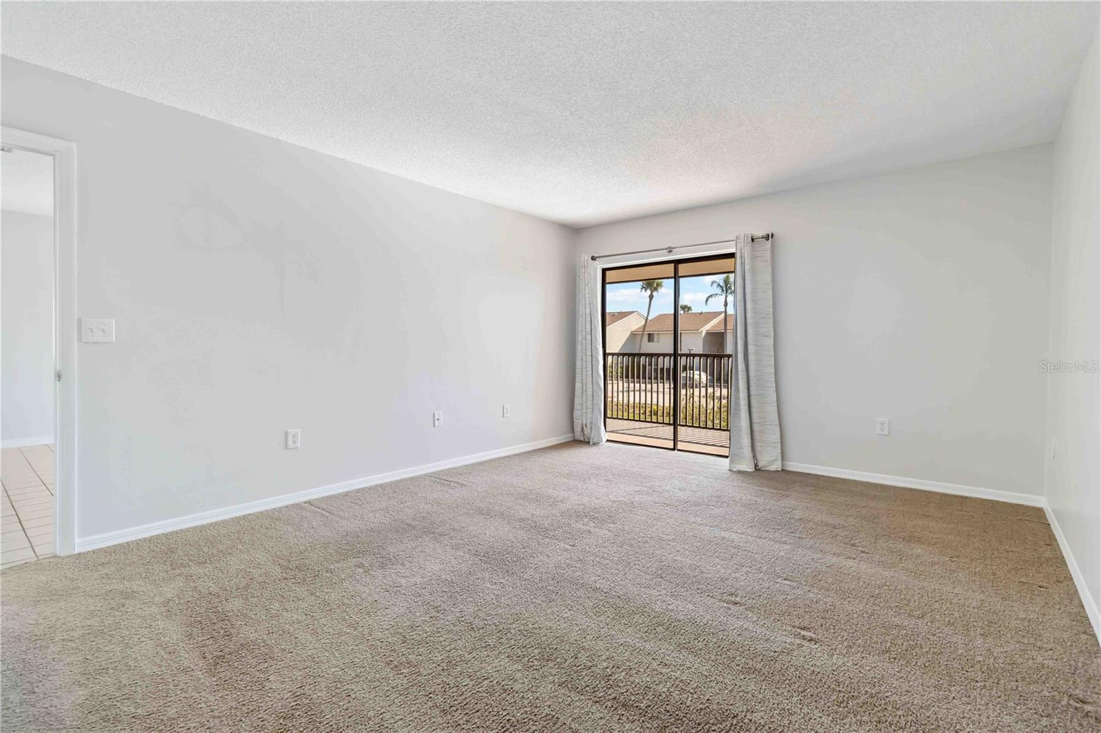 Image 18 of 42 For 5807 Atlantic Avenue 421