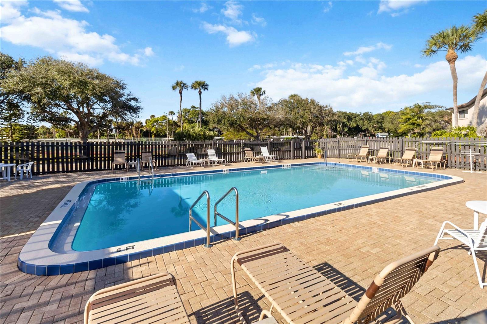 Image 24 of 42 For 5807 Atlantic Avenue 421