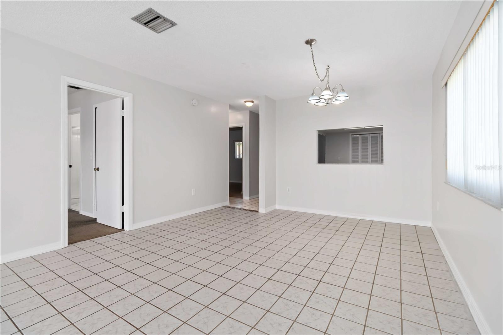 Image 6 of 42 For 5807 Atlantic Avenue 421