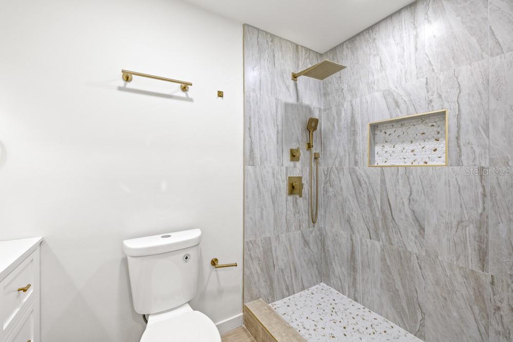 Image 15 of 45 For 1055 Kensington Park Drive 205