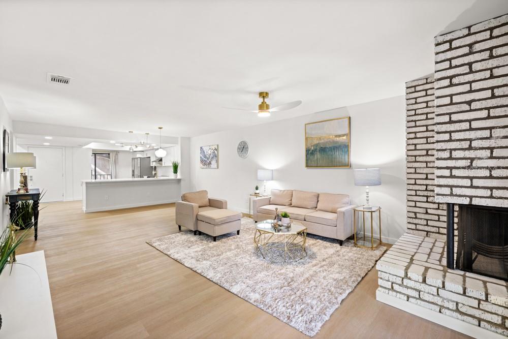 Image 8 of 45 For 1055 Kensington Park Drive 205