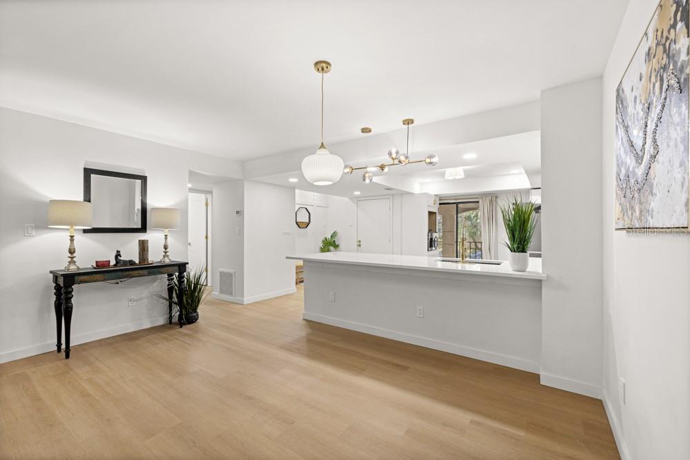 Image 9 of 45 For 1055 Kensington Park Drive 205