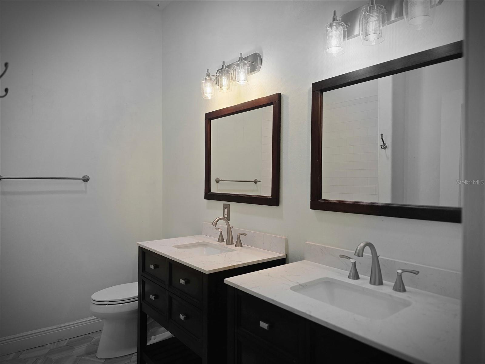 Image 15 of 31 For 27410 Yalaha Cut Off Road