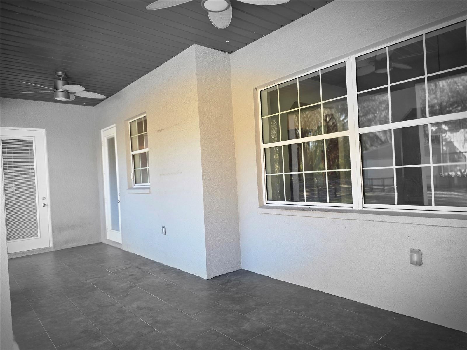 Image 24 of 31 For 27410 Yalaha Cut Off Road