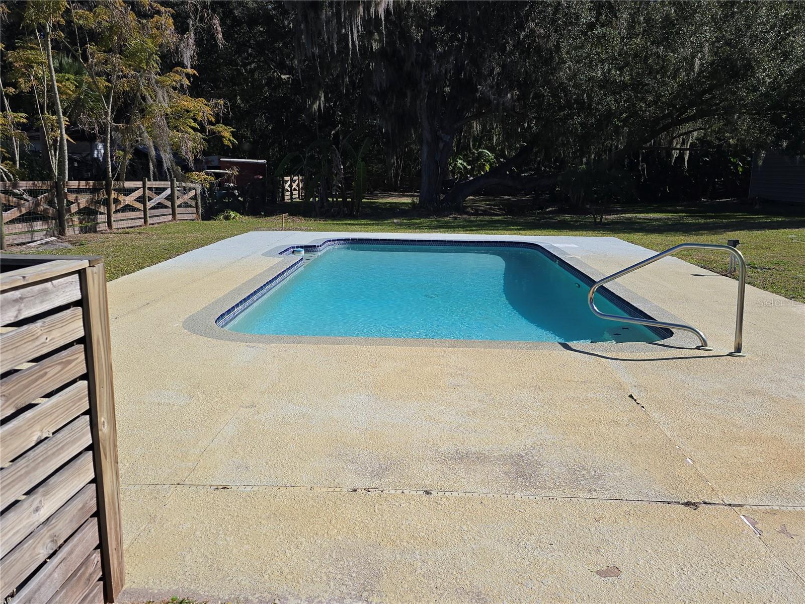 Image 26 of 31 For 27410 Yalaha Cut Off Road