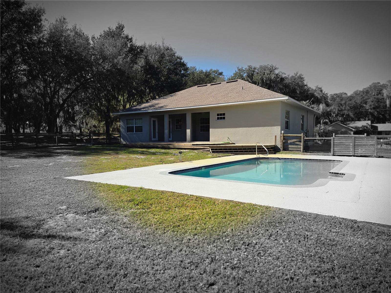 Image 27 of 31 For 27410 Yalaha Cut Off Road