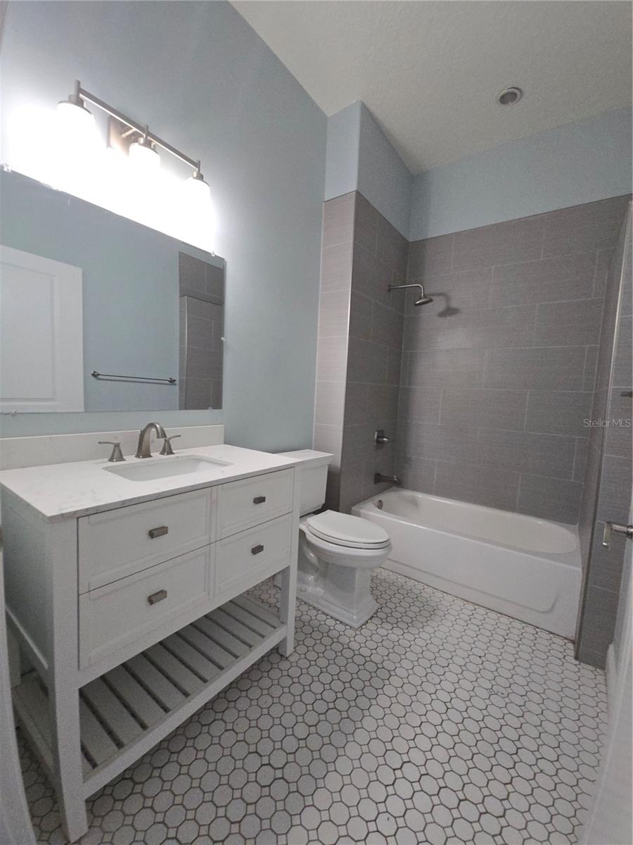 Image 9 of 31 For 27410 Yalaha Cut Off Road