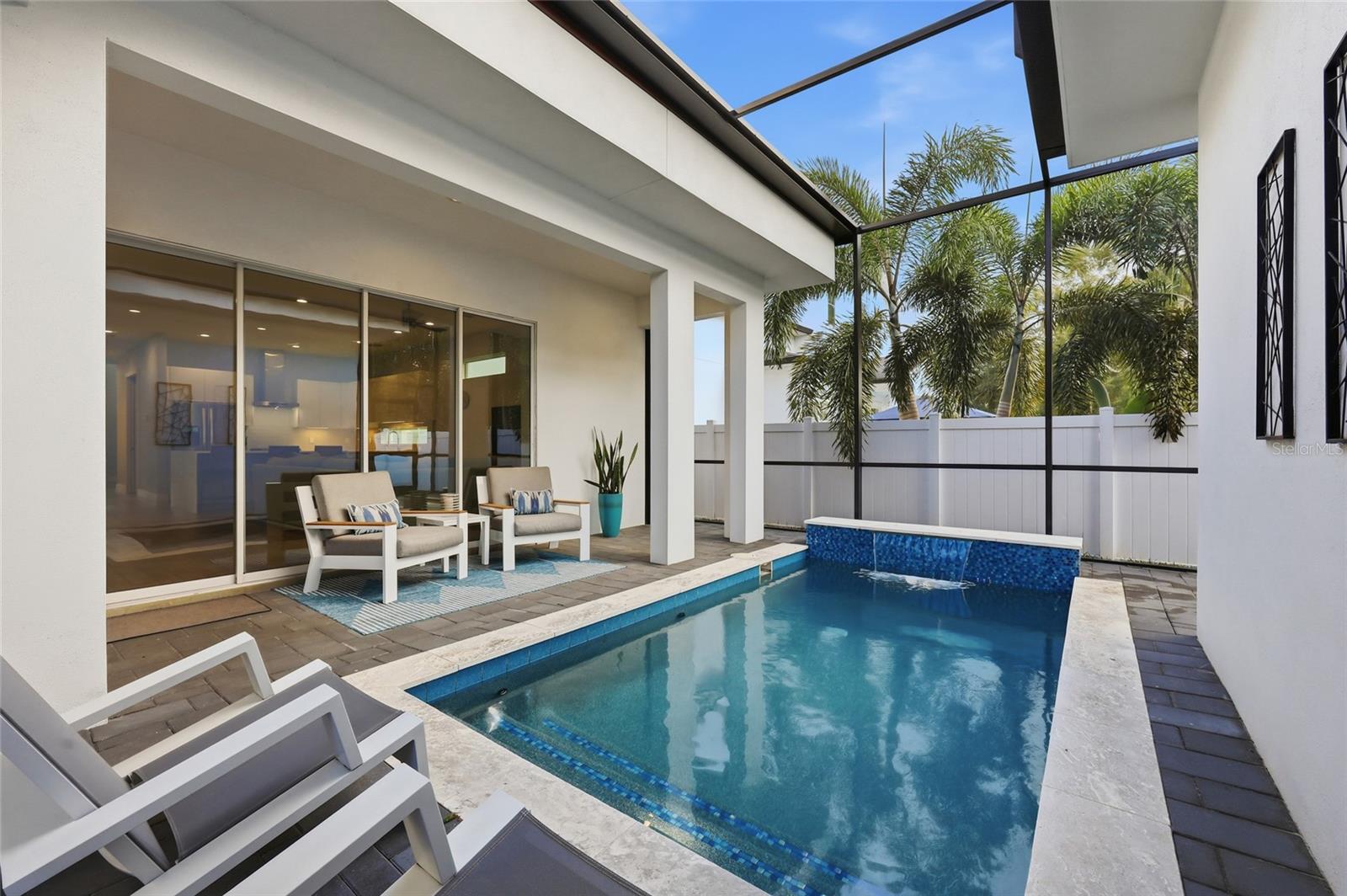 Image 37 of 41 For 952 La Salle Avenue