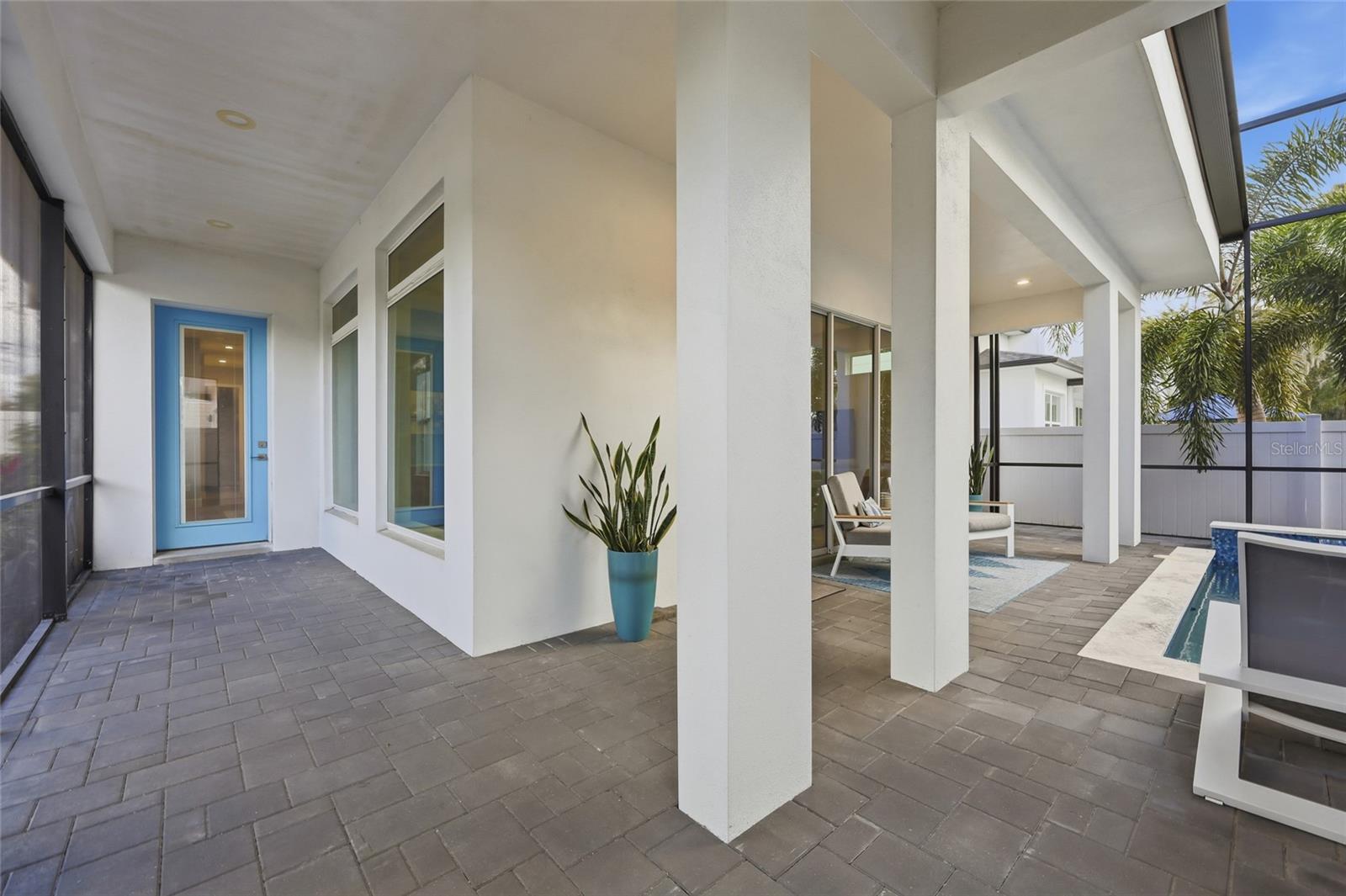 Image 39 of 41 For 952 La Salle Avenue