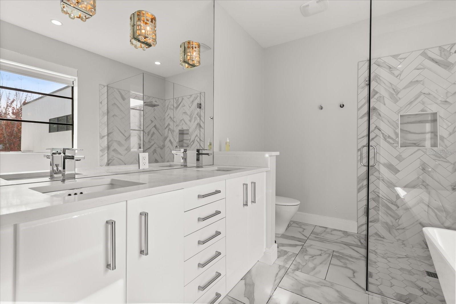 Image 20 of 43 For 1049 Kentucky Avenue