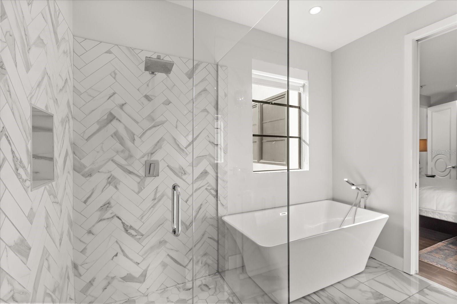 Image 22 of 43 For 1049 Kentucky Avenue