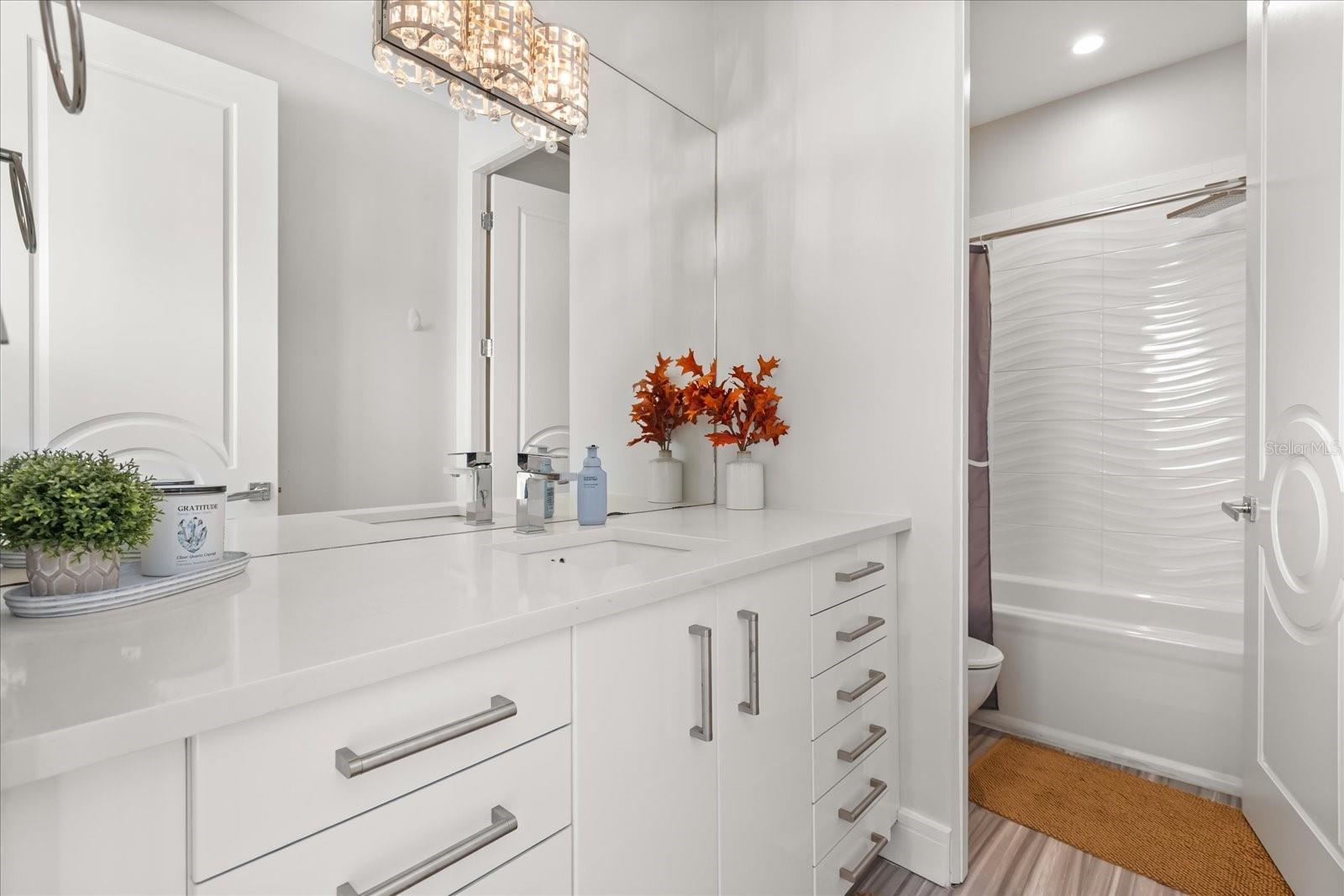 Image 26 of 43 For 1049 Kentucky Avenue