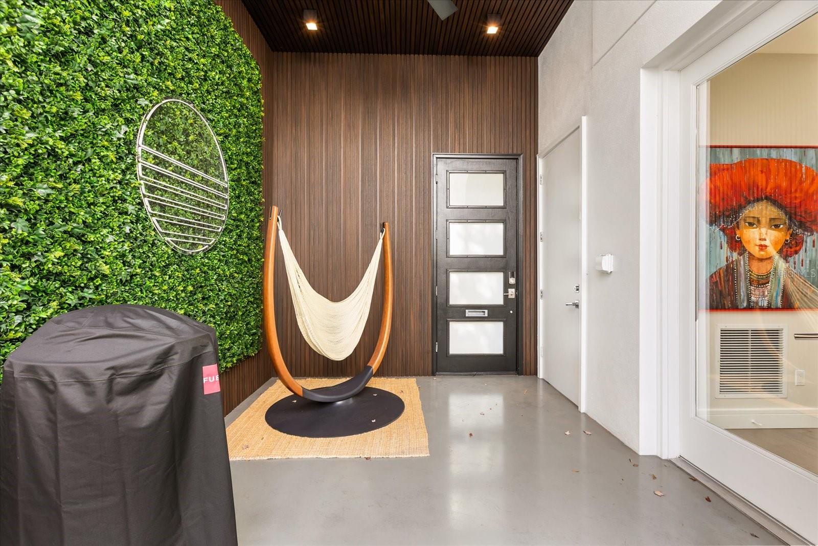 Image 33 of 43 For 1049 Kentucky Avenue