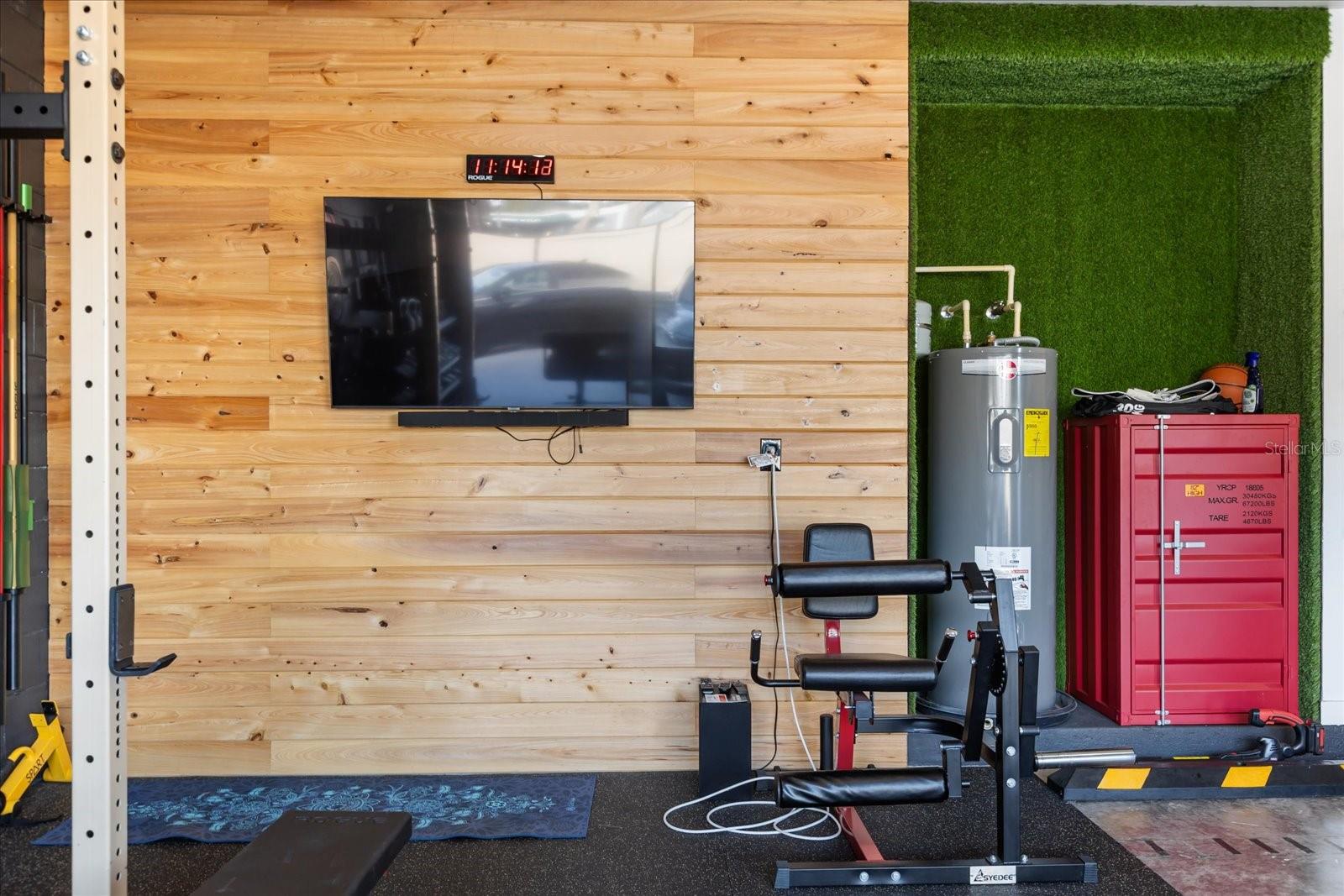 Image 37 of 43 For 1049 Kentucky Avenue