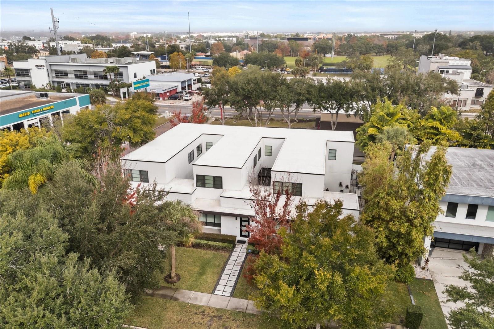 Image 4 of 43 For 1049 Kentucky Avenue