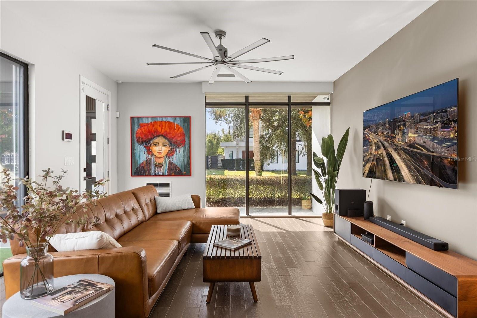 Image 5 of 43 For 1049 Kentucky Avenue