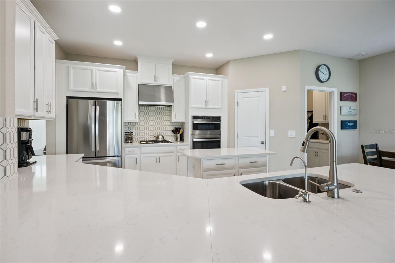 Image 13 of 46 For 3040 High Pointe Street