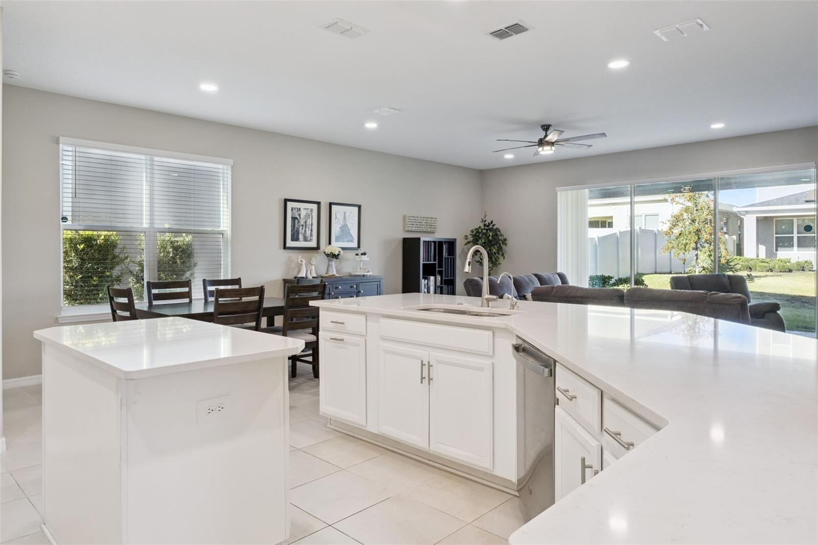 Image 14 of 46 For 3040 High Pointe Street