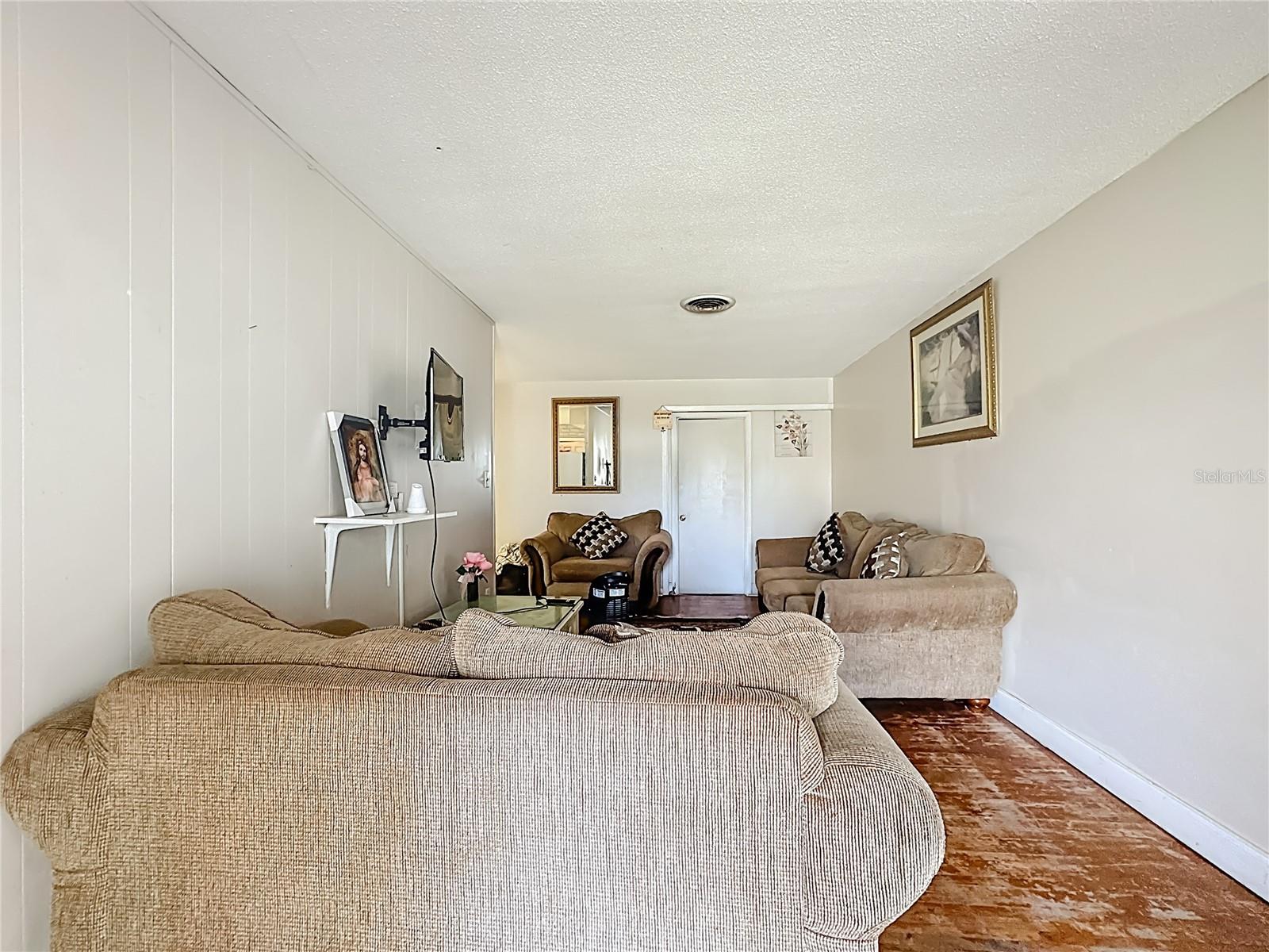 Image 5 of 63 For 4200 Anderson Road