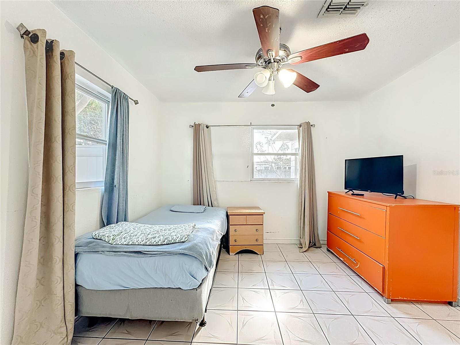 Image 17 of 44 For 4314 Derbyshire Lane