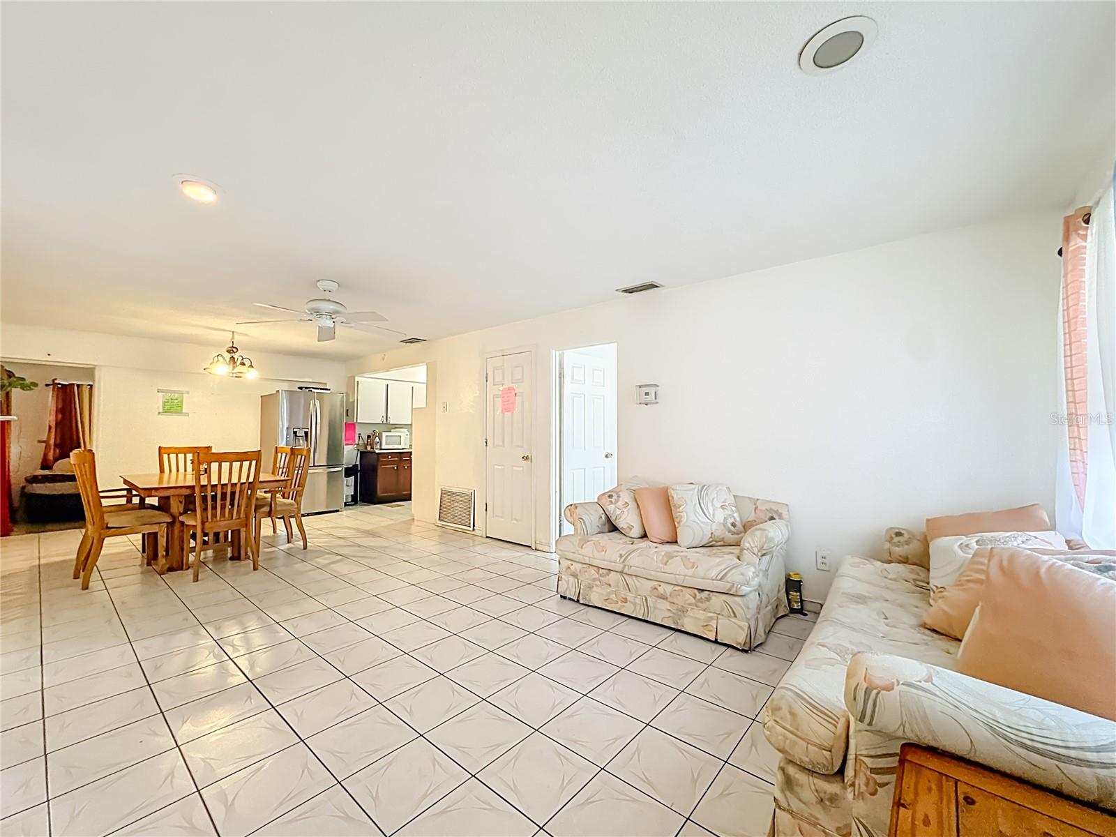 Image 4 of 44 For 4314 Derbyshire Lane