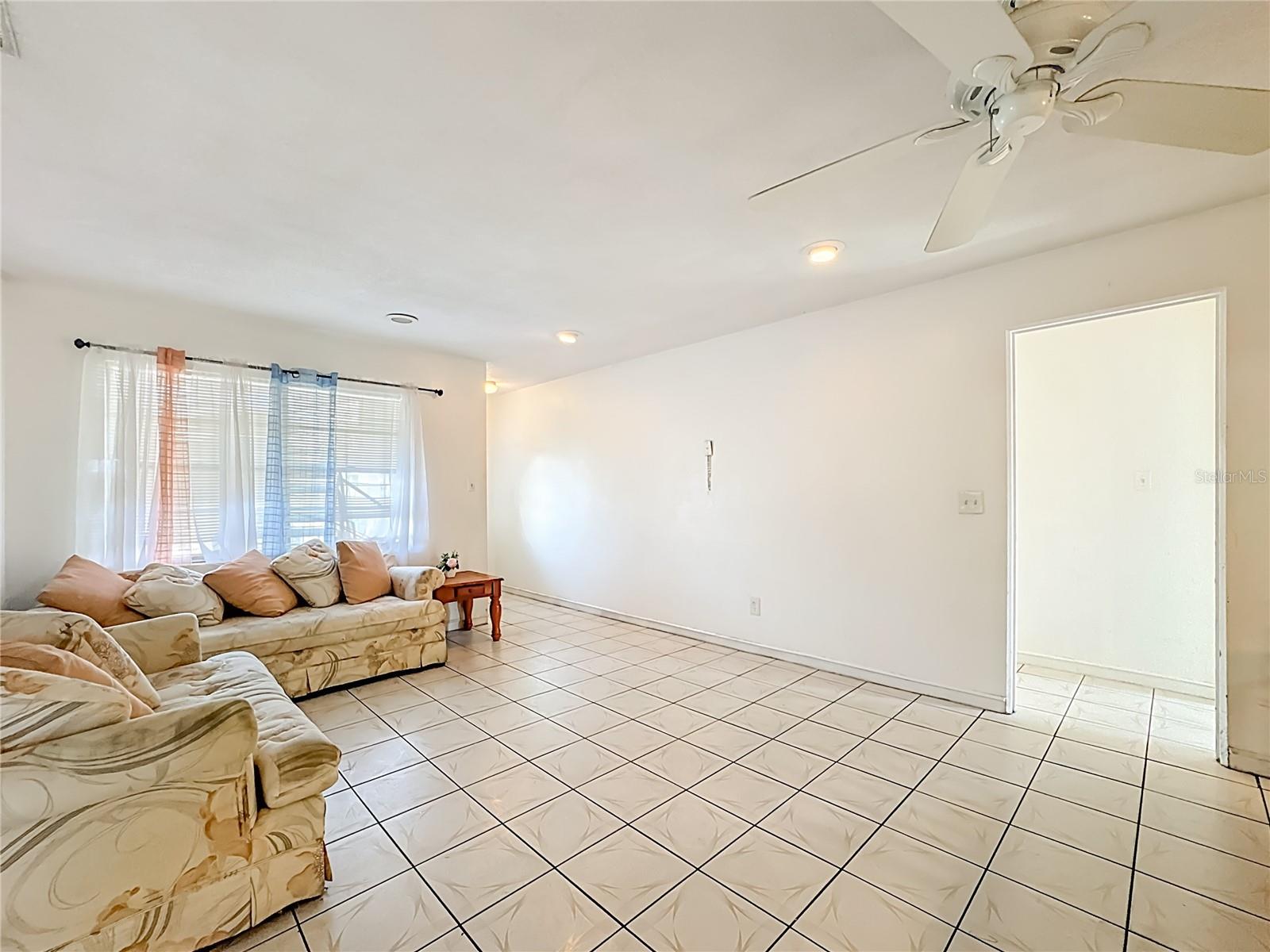 Image 6 of 44 For 4314 Derbyshire Lane