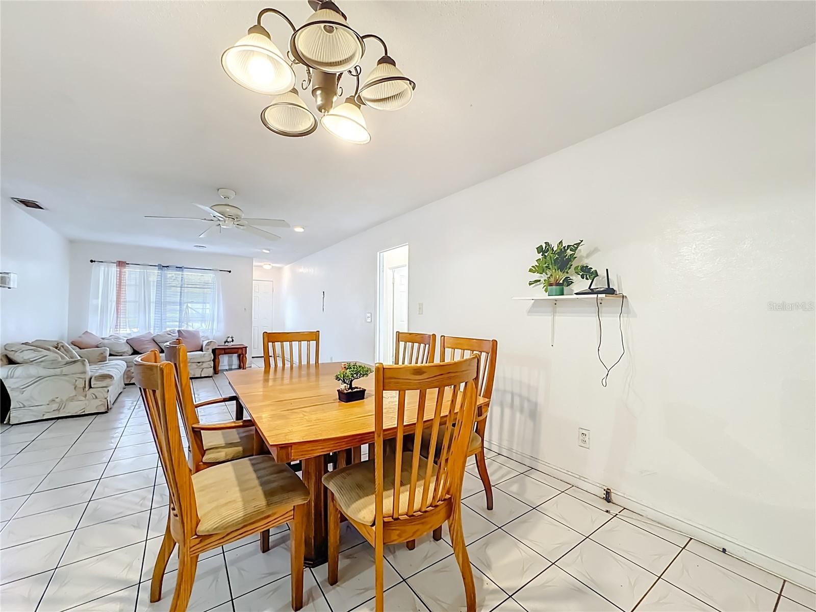 Image 9 of 44 For 4314 Derbyshire Lane