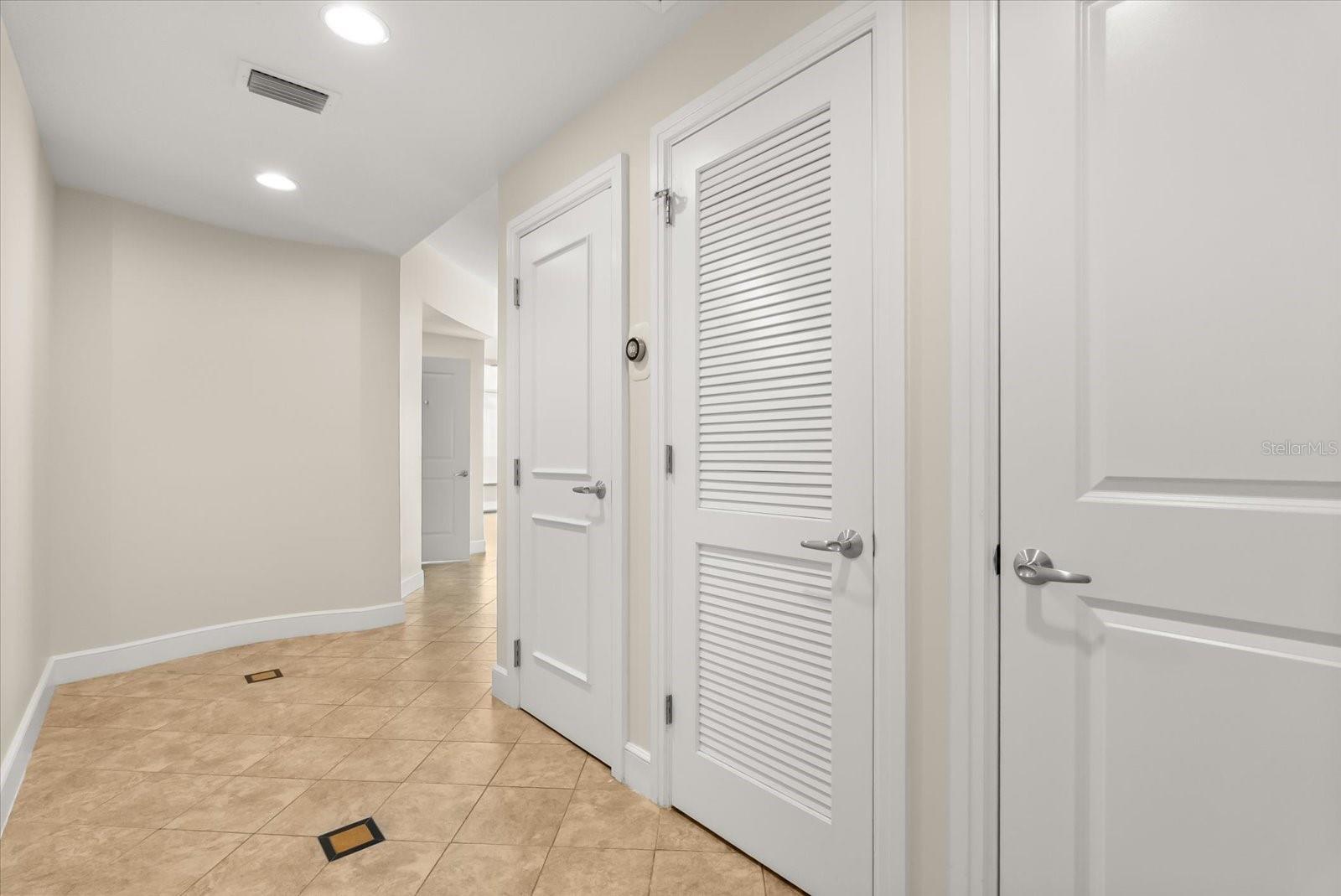 Image 24 of 40 For 101 Eola Drive 1010