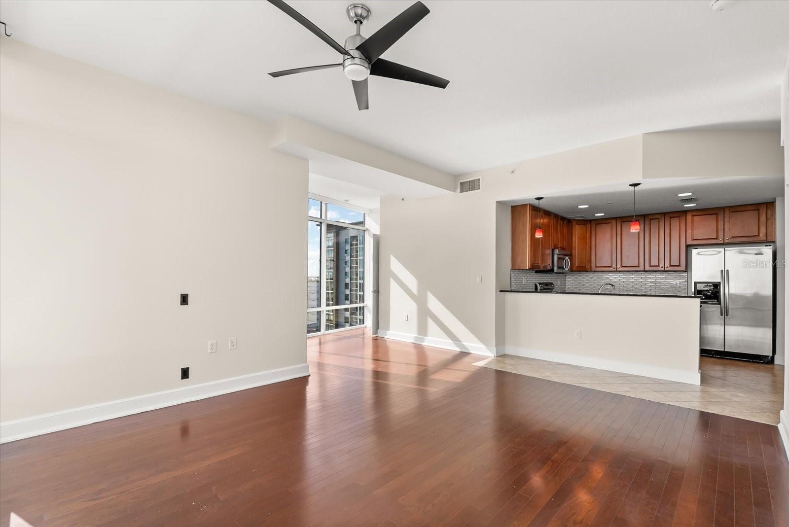 Image 9 of 40 For 101 Eola Drive 1010