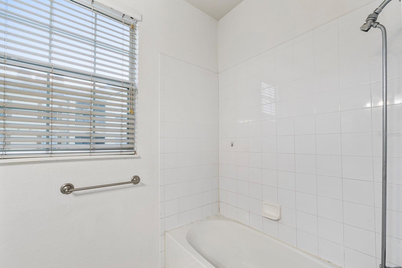 Image 11 of 16 For 3332 Robert Trent Jones Drive 30303