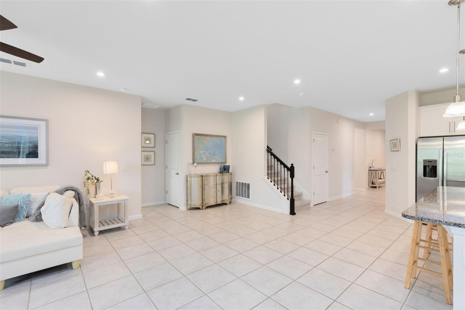 Image 18 of 28 For 373 Siesta Vista Court