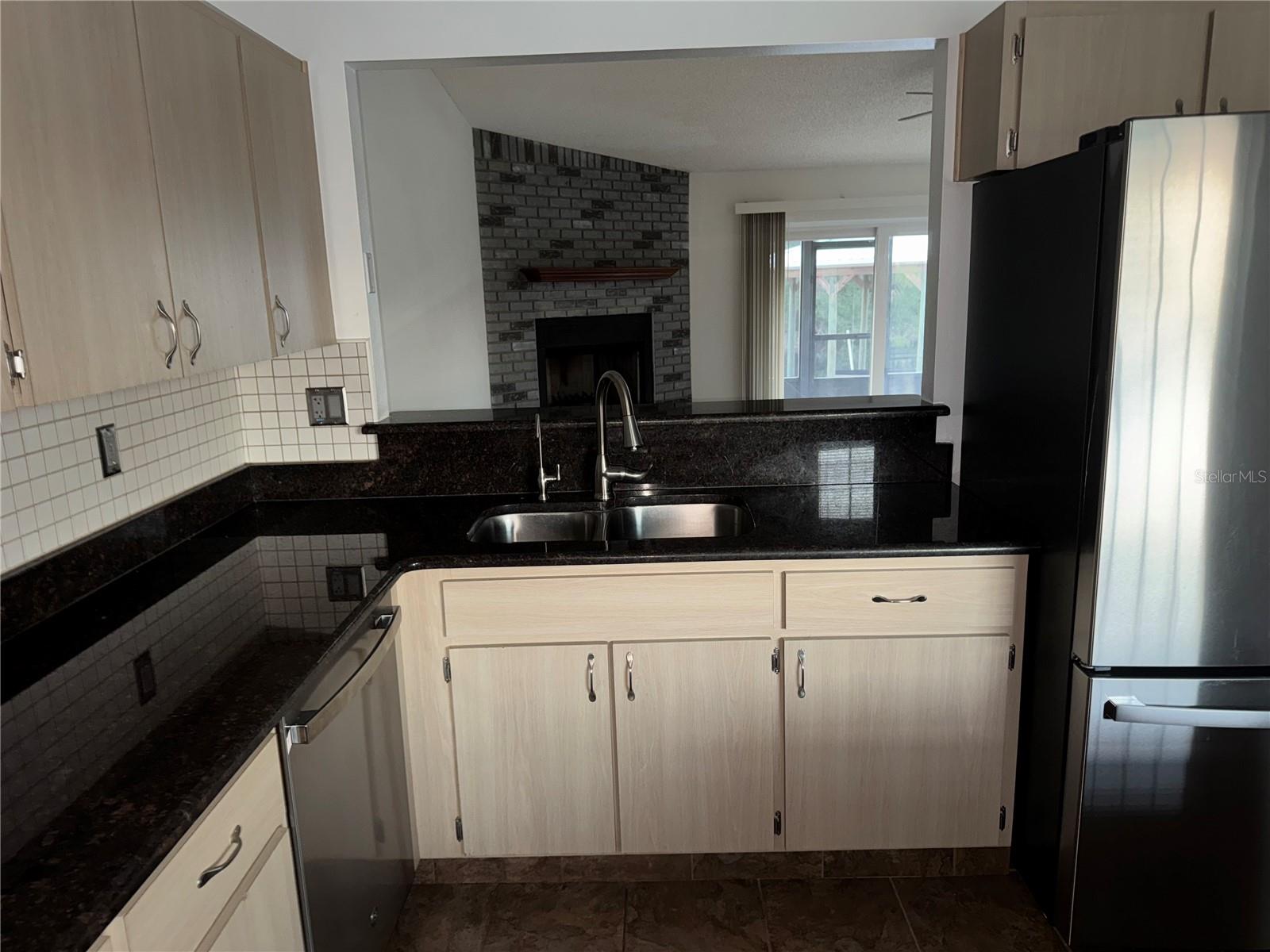 Image 10 of 37 For 1420 Flamingo Drive