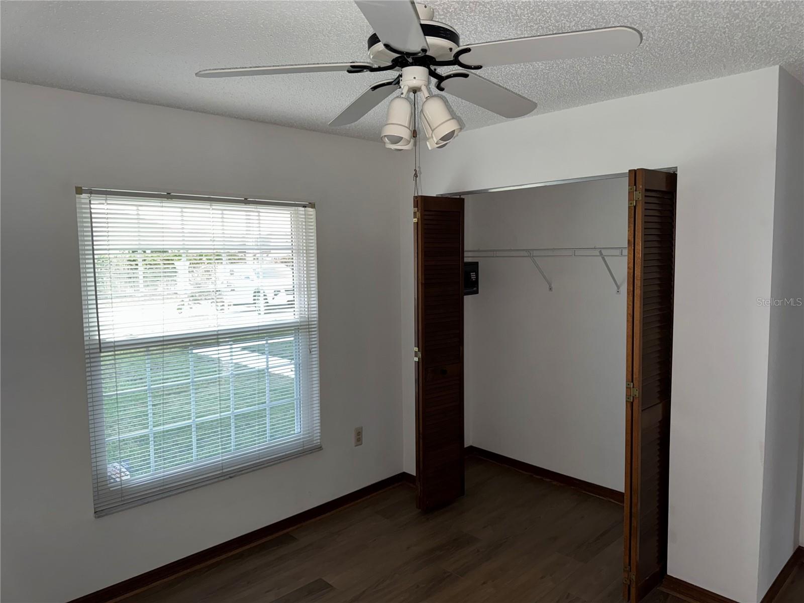 Image 13 of 37 For 1420 Flamingo Drive