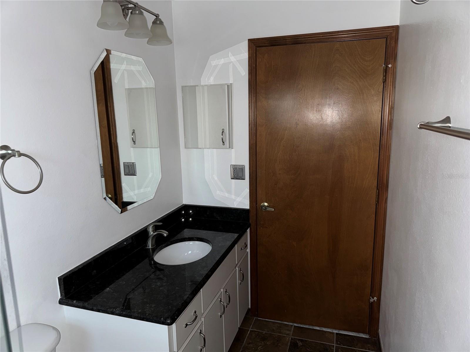 Image 17 of 37 For 1420 Flamingo Drive