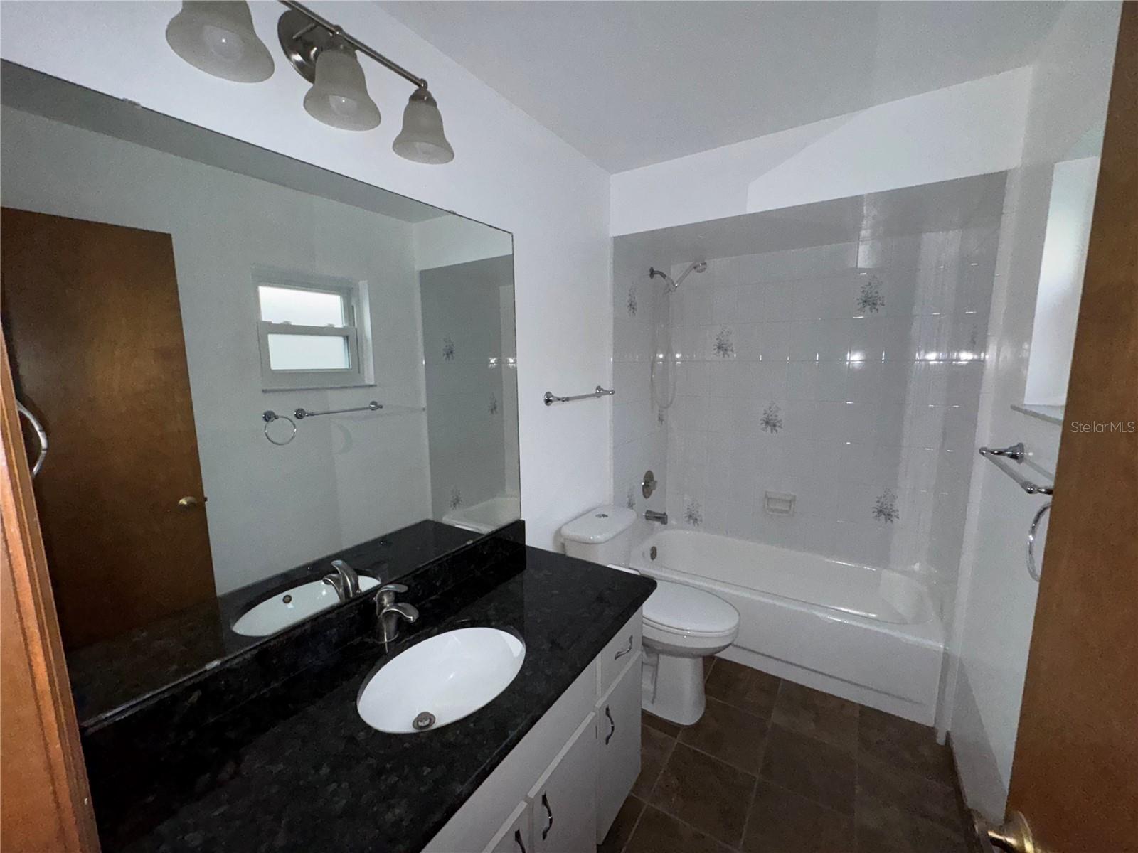 Image 24 of 37 For 1420 Flamingo Drive