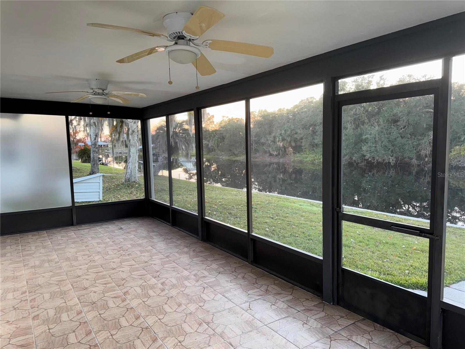 Image 28 of 37 For 1420 Flamingo Drive