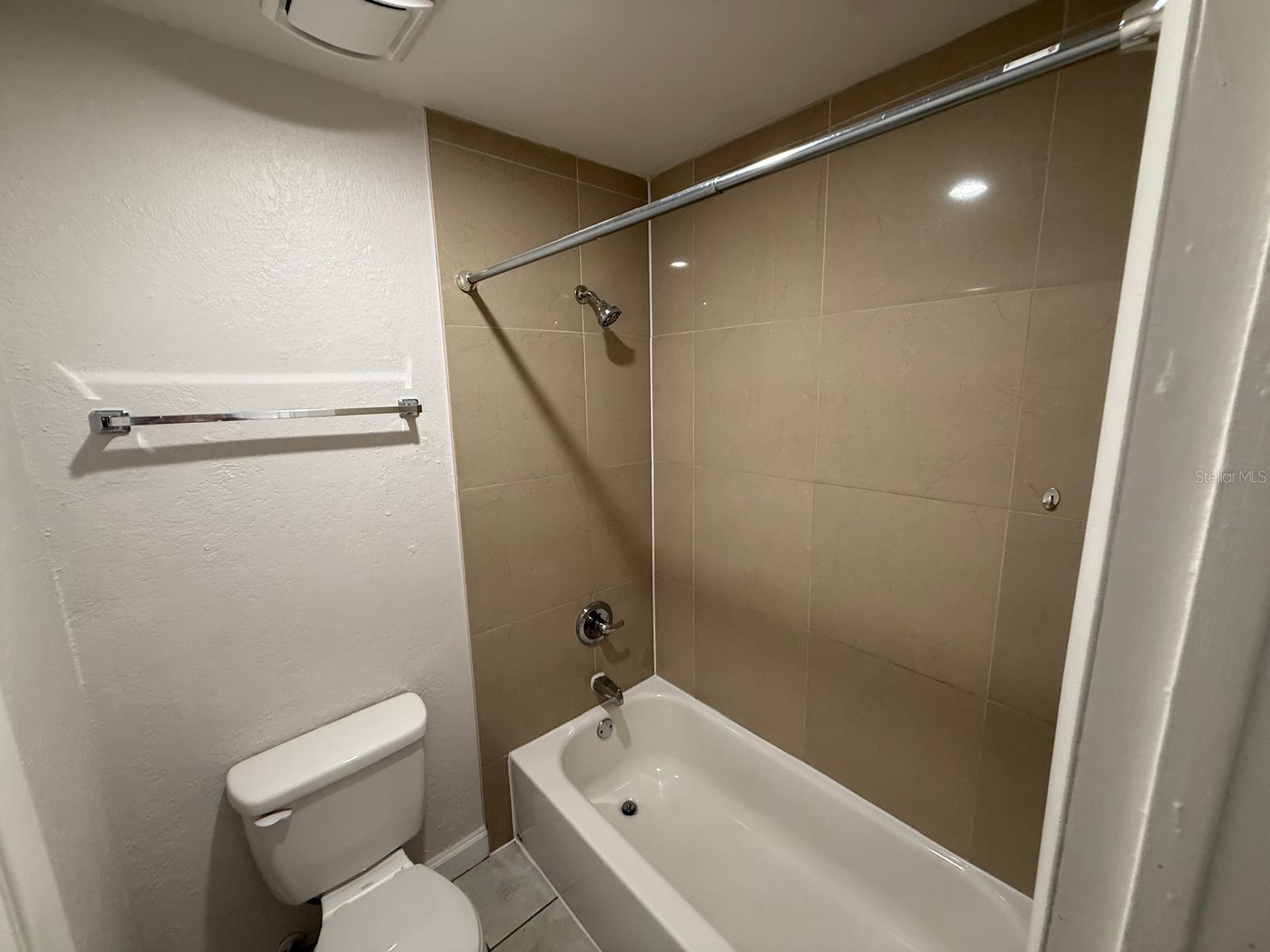 Image 17 of 35 For 4349 Semoran Boulevard 3