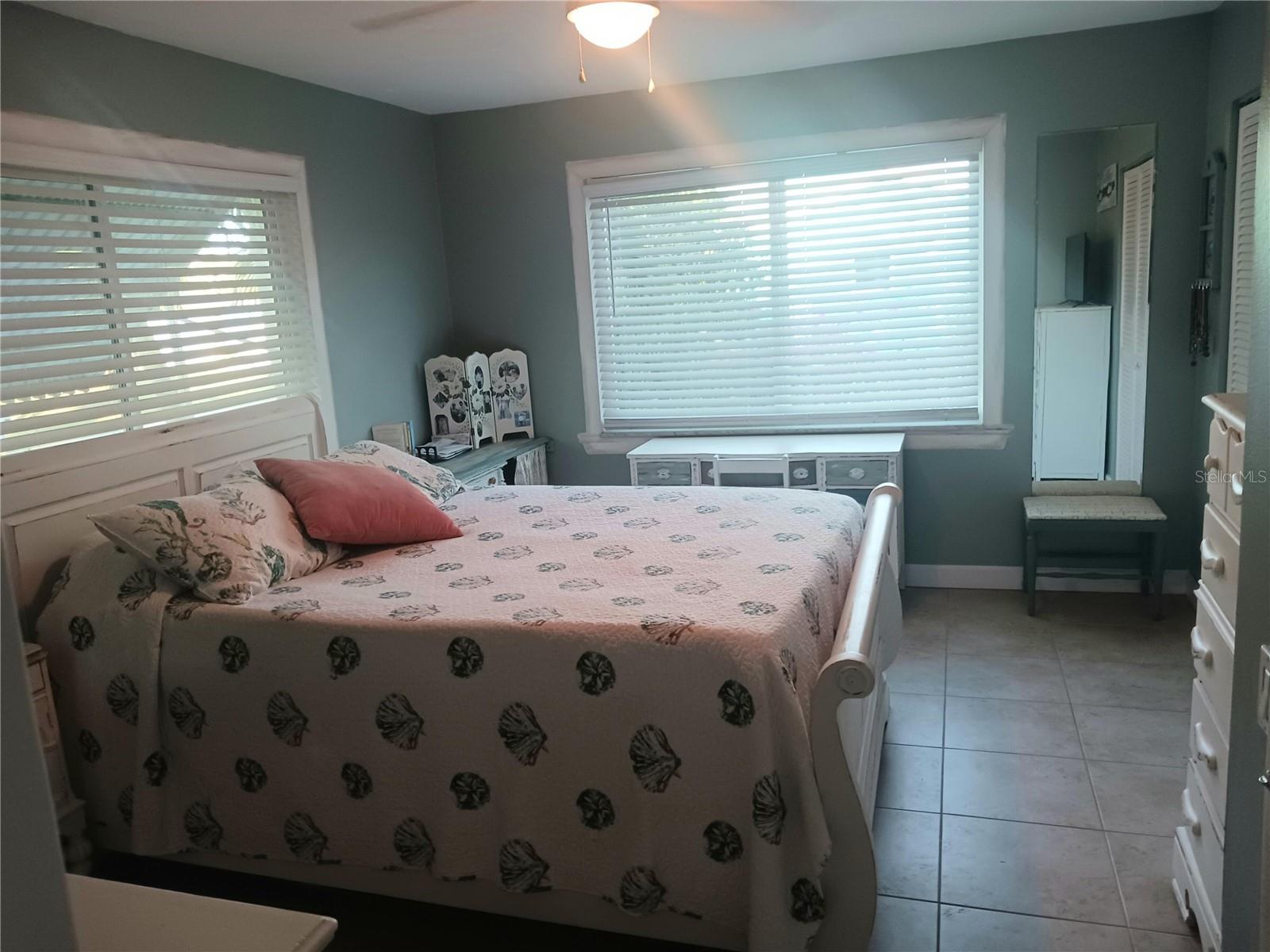 Image 11 of 19 For 621 Sturgeon Place